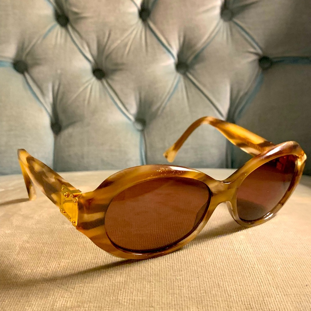 LOUIS VUITTON Sunglasses
